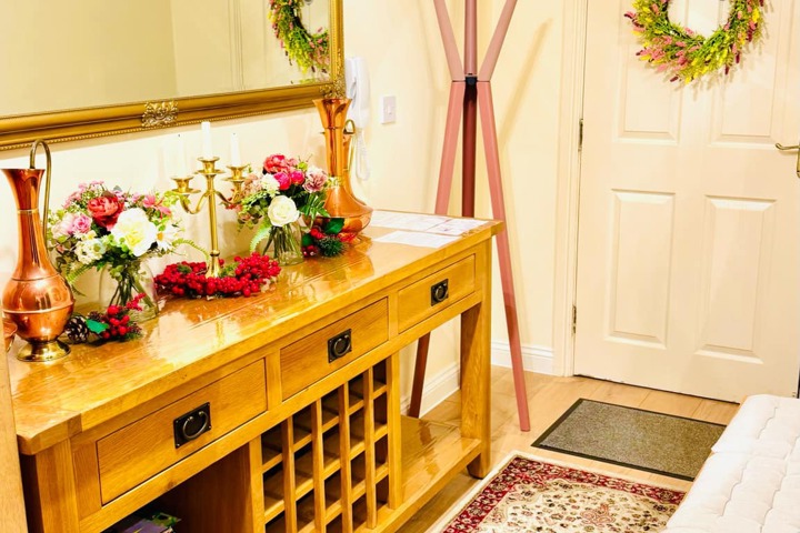 2 bedroom flat in Manchester, UK - 4