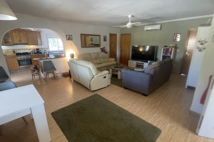Free standing bungalow w/private pool - 3