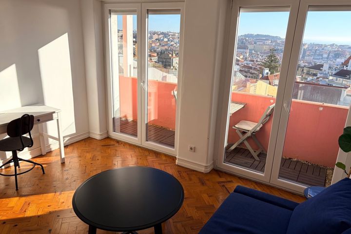 Sunny 1 bedroom apartment in the heart of Lisbon - 4
