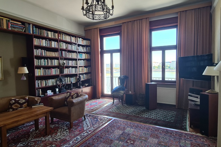 Classy Place by the Danube in Budapest - 1