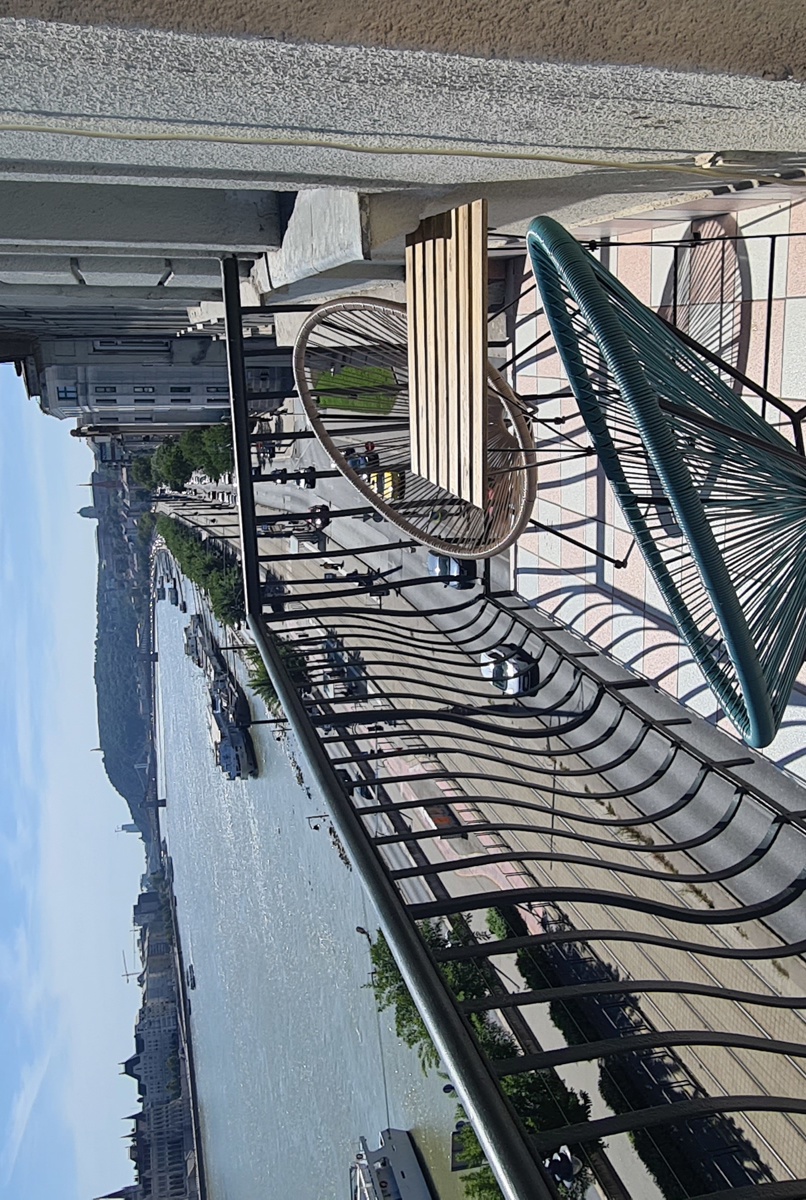 Classy Place by the Danube in Budapest