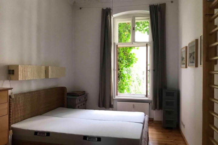 2-Room Altbau in the Heart of Prenzlauer Berg - 5