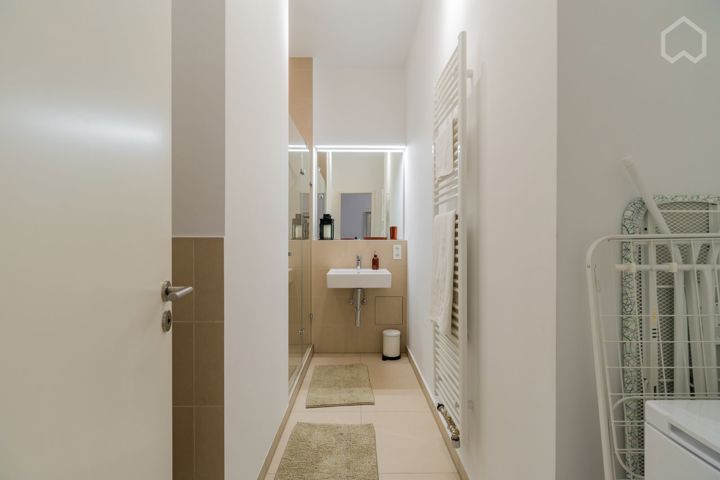 Chic Retreat in Berlin Mitte - 17