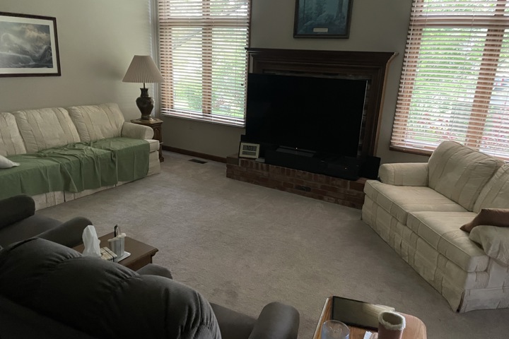Suburban Ranch with Basement and Garage - 8