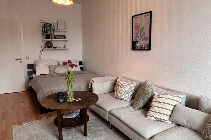 Bright Prenzlauer Berg Apartment with Workspaces - 1