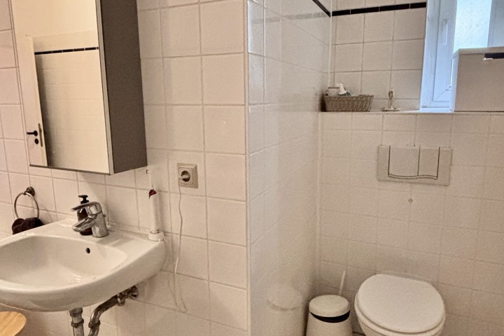 Bright Prenzlauer Berg Apartment with Workspaces - 11