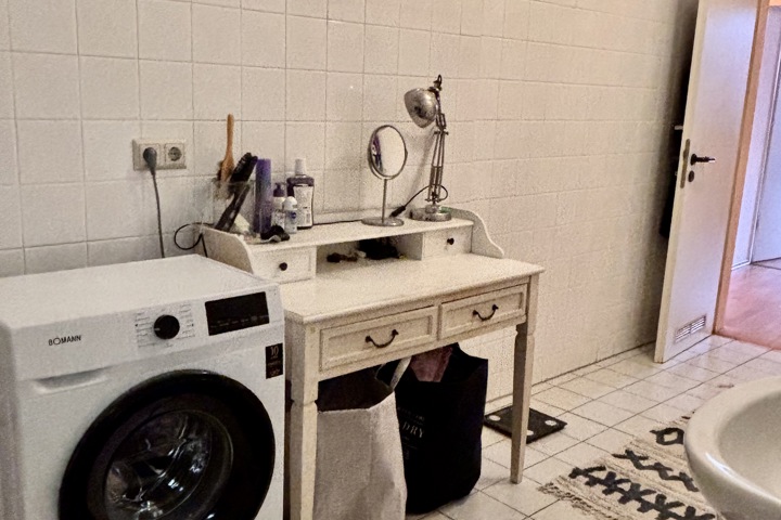 Bright Prenzlauer Berg Apartment with Workspaces - 12