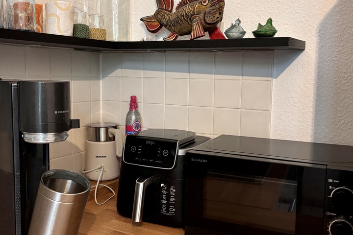 Bright Prenzlauer Berg Apartment with Workspaces - 16