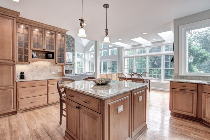 Lakefront oasis 15 miles from dc - 3