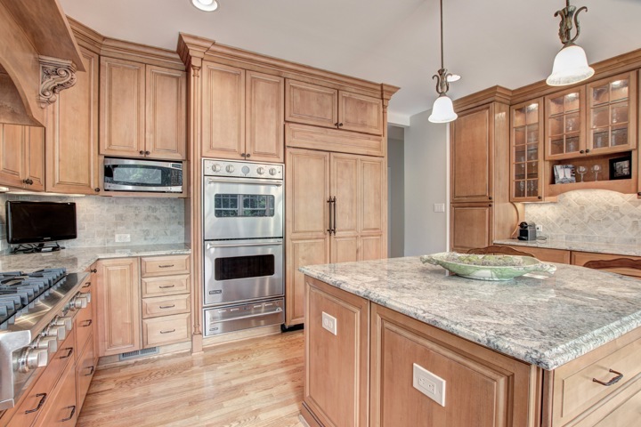 Lakefront oasis 15 miles from dc - 4