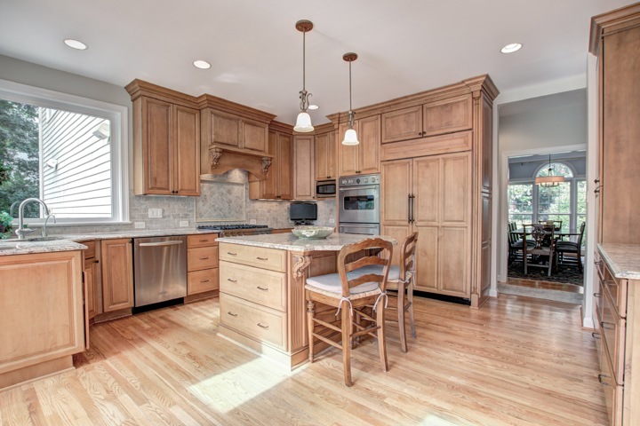 Lakefront oasis 15 miles from dc - 2