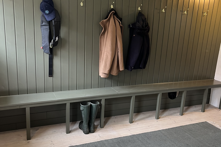 Hus ved strand & by - 1