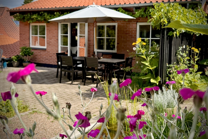 Hus ved strand & by - 17