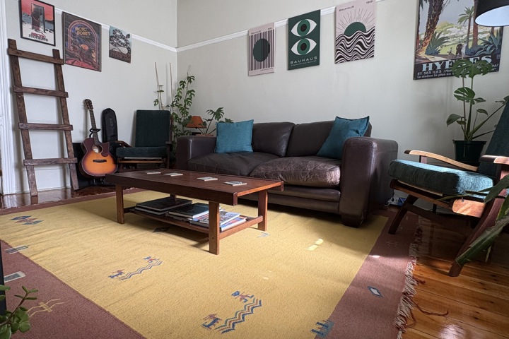 Historic home in the suburbs - 4