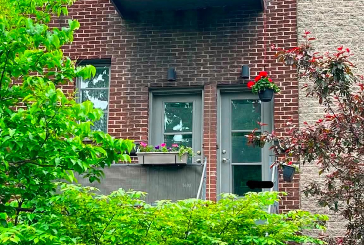 Montréal cosy 3 bedrooms - heat of mile End