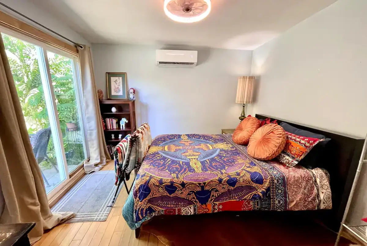 Charming Artsy Retreat w Garden by Park/Shop/Retsr