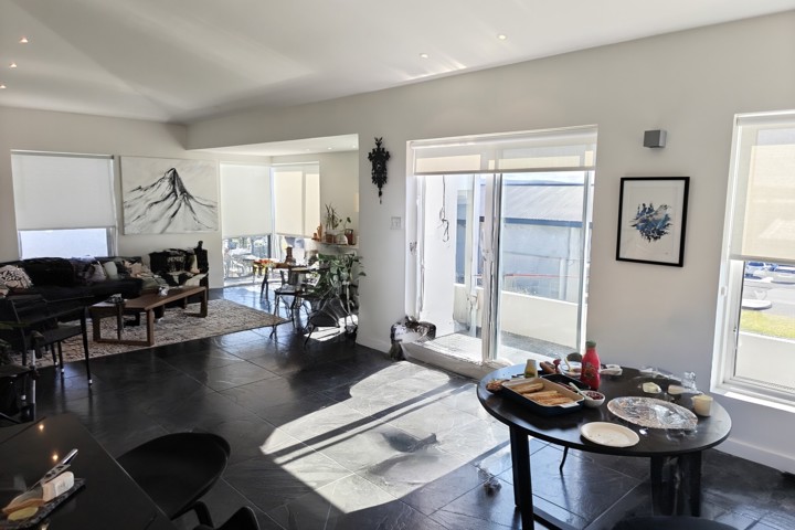 House with a view in a chill environment - 2