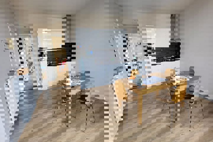 Beautiful 3-room apartment with private parking - 2