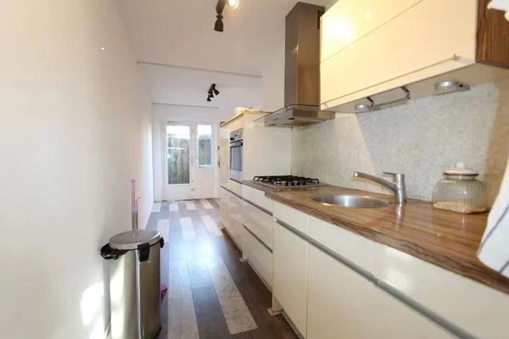 Modern & Peaceful apartment in Amsterdam - 3