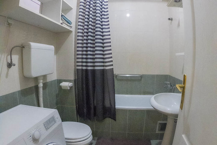 home in Novi Sad - minimalist and comfortable - 7