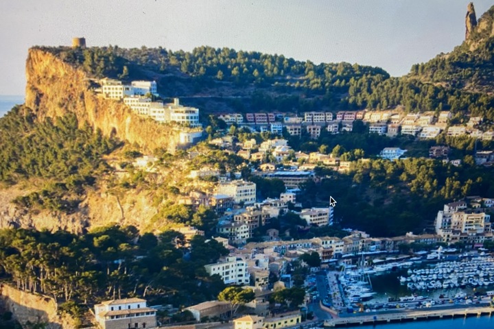 Sea and Mountain view - 44