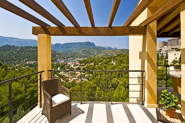 Sea and Mountain view - 4