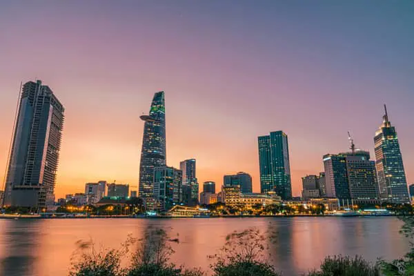 Home Swap Ho Chi Minh City - Street Food, Scooters, and High-Speed City Days