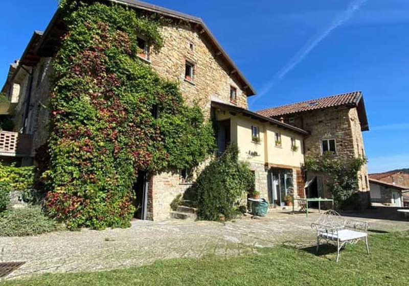 home swap in Bregni, Italy