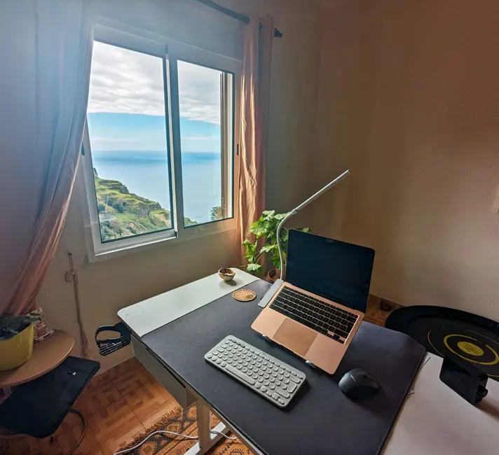 Madeirã, Portugal 2 beds · 2 workspaces · 1000 Mbps WiFi