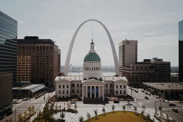 Home Swap Missouri - Two Big City Moods and a Lot Between