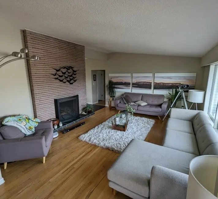 Nanaimo, Canada 4 beds · 1 workspace · 1000 Mbps WiFi
