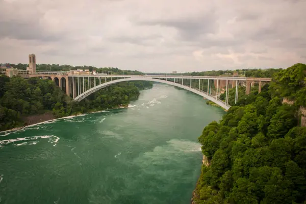 Home Swap New York - Workdays with Bagels, River Views, and Room to Breathe
