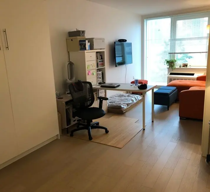 New York City, NY, USA 1 bed · 2 workspaces · 200 Mbps WiFi