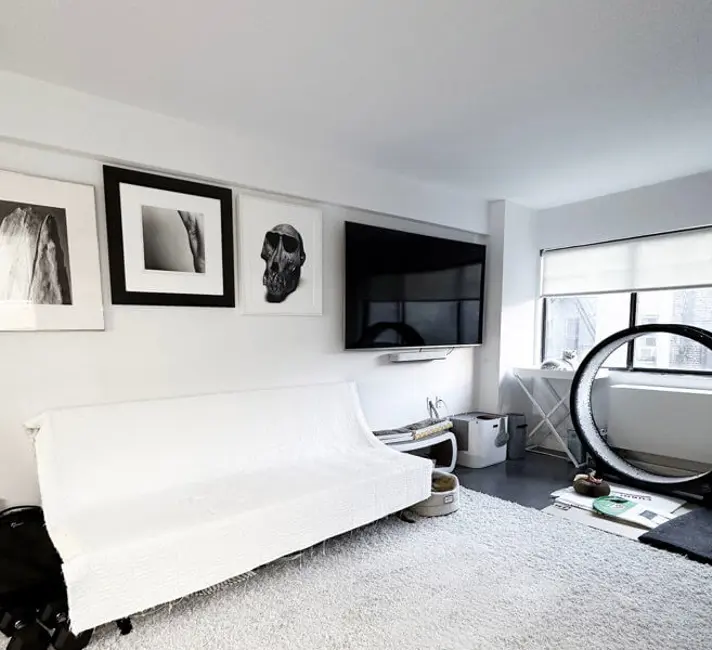 New York City, NY, USA 1 bed · 1 workspace · 500 Mbps WiFi