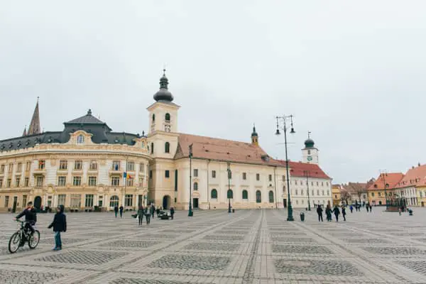 Home Swap Sibiu - Transylvanian Squares and Mountain Air