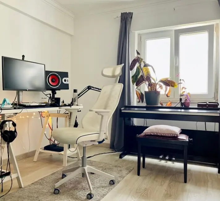 Sintra, Portugal 1 bed · 2 workspaces · 200 Mbps WiFi