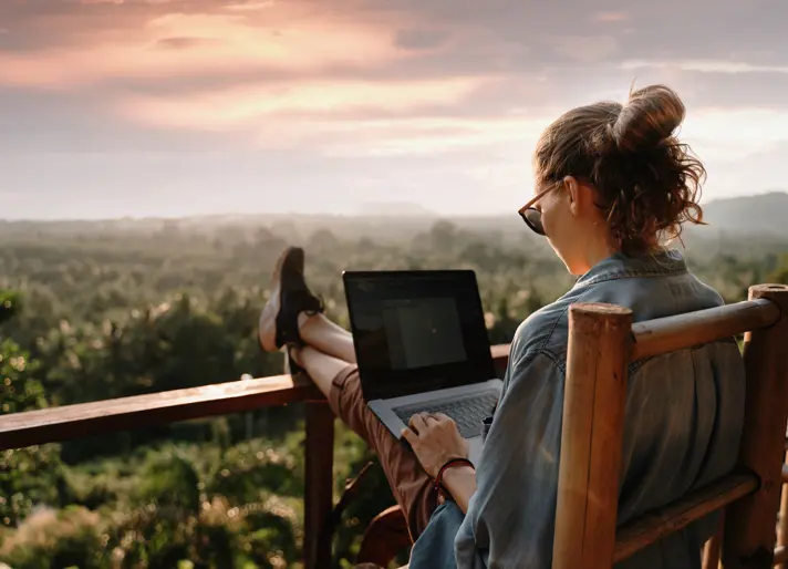 How to Travel While Working Remotely