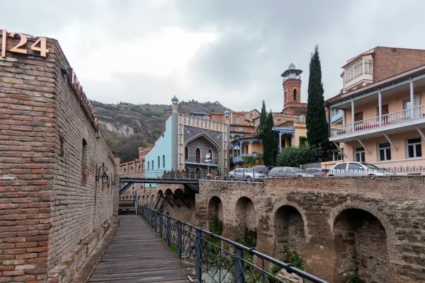 Home Swap Tbilisi - Relax and Unwind in the Sulfur Baths