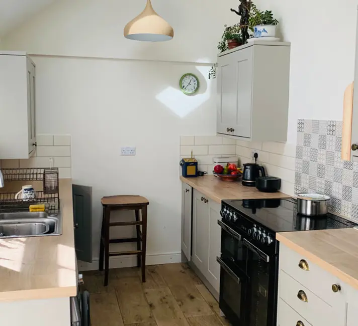 Fishguard, Wales 2 beds · 2 workspaces · 64 Mbps WiFi